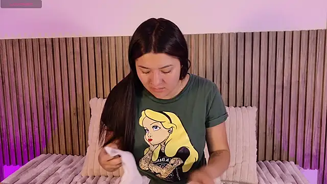 Snapshot of Maddy69a__ chatting on 10-31-25, 03:57 Maddy69a online show from 10-31-25, 03:57