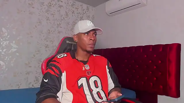 Snapshot of for_itan chatting on 11-25-25, 12:38 for itan online show from 11-25-25, 12:38