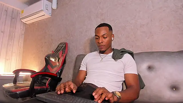 Snapshot of for_itan chatting on 11-29-25, 12:52 for itan online show from 11-29-25, 12:52