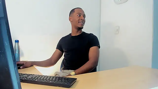 Snapshot of for_itan chatting on 12-19-25, 12:45 for itan online show from 12-19-25, 12:45