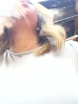 AriVelvet online show from 01-14-26, 08:03