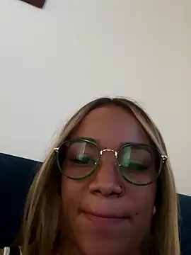 AriVelvet online show from 01-15-26, 07:39