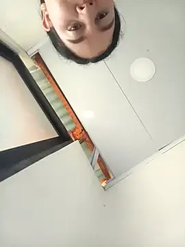 Snapshot of Camila-Valverde chatting on 01-17-26, 07:06 Camila-Valverde online show from 01-17-26, 07:06