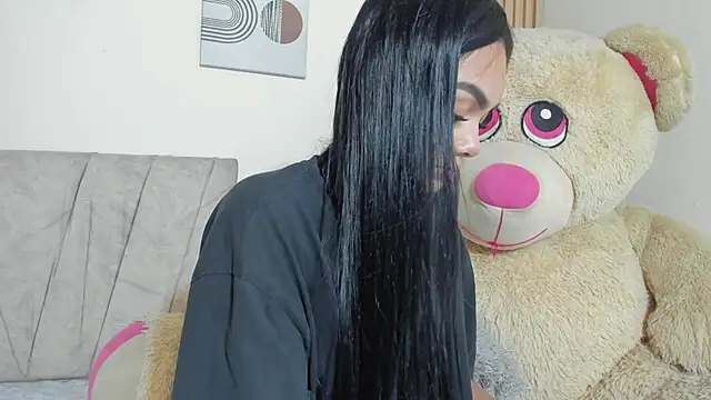 little emiily  online show from 11-21-25, 10:30