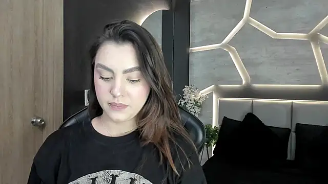 DakotaRussell  online show from 01-07-26, 07:16