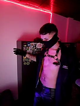 Snapshot of Aron_Jones_ chatting on 11-01-25, 02:02 Aron Jones  online show from 11-01-25, 02:02