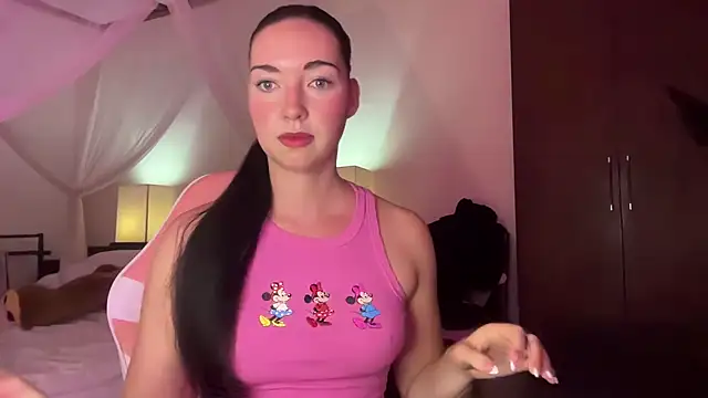 Bae Belle online show from 11-26-25, 06:14