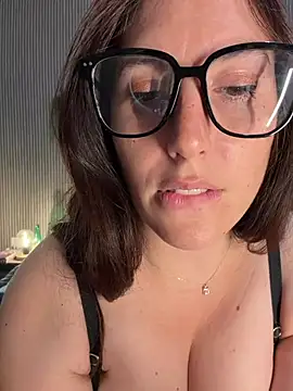 MysteryGirl   online show from 05-29-26, 07:28