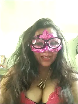 Snapshot of LOVE__RANI chatting on 11-02-25, 06:21 LOVE  RANI online show from 11-02-25, 06:21