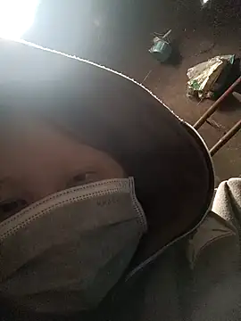 yoyo-mi online show from 11-30-25, 02:15