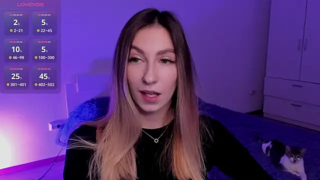 Alexis Winx online show from 11-29-25, 07:50