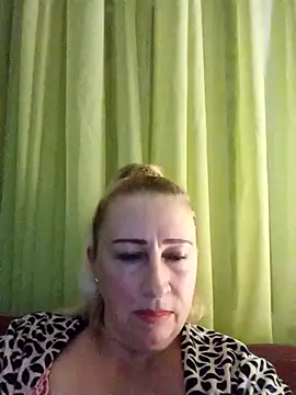 Esenia505 online show from 11-16-25, 03:17