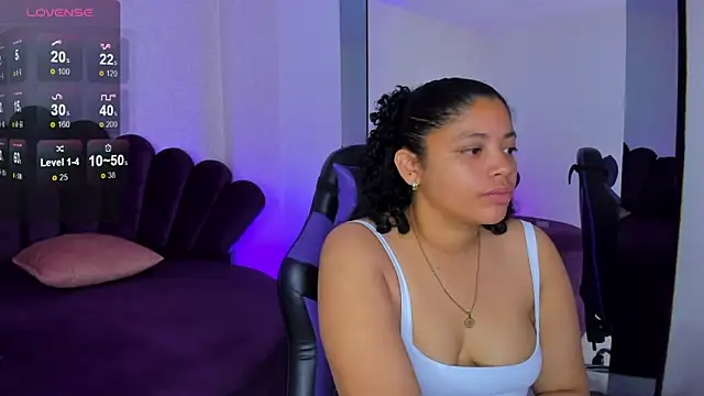 Siara 24 online show from 10-30-25, 02:07