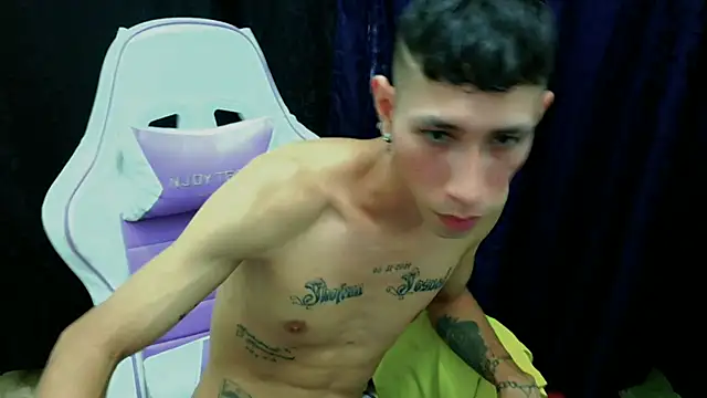 The latin boy online show from 10-29-25, 07:37