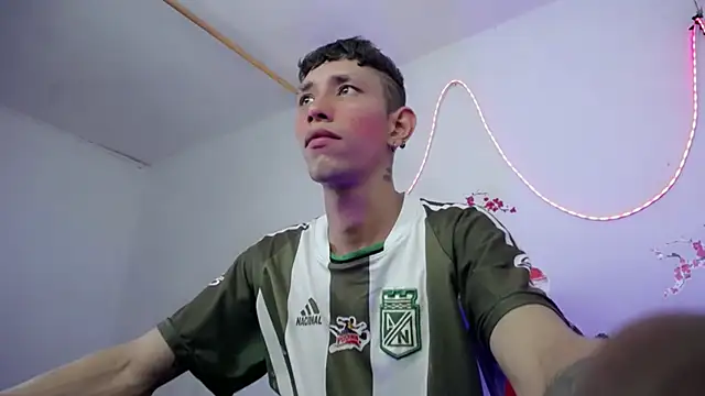 The latin boy online show from 11-14-25, 08:29