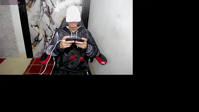 The latin boy online show from 12-20-25, 03:35