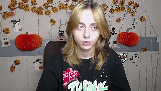 TracyLll online show from 11-14-25, 12:04