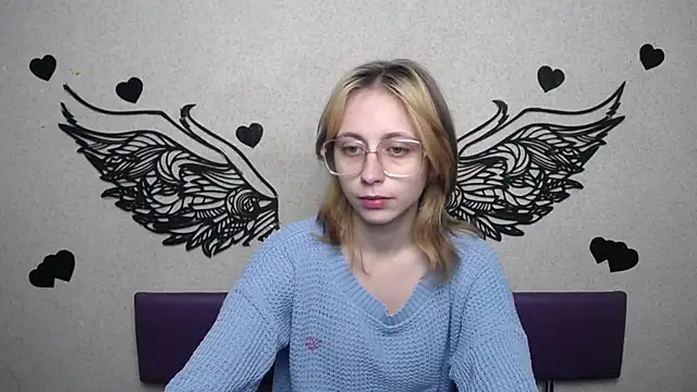 TracyLll online show from 11-24-25, 11:43