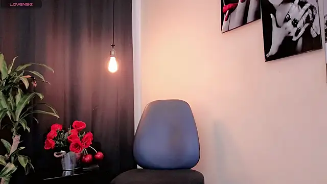 Flor Gil online show from 12-04-25, 03:16