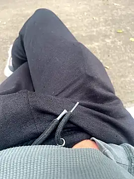 Snapshot of LeoBlaze13 chatting on 10-31-25, 02:29 LeoBlaze13 online show from 10-31-25, 02:29