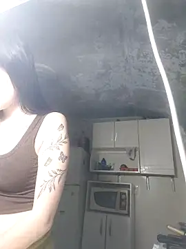 Snapshot of MiluUcrania chatting on 11-07-25, 03:39 MiluUcrania online show from 11-07-25, 03:39