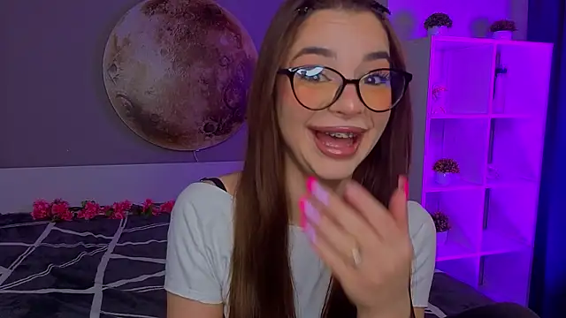 LauraHansil online show from 03-21-26, 07:06