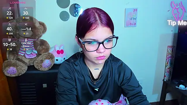 Emma boo online show from 03-28-26, 04:50