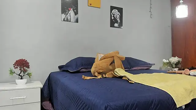 sexynova 93 online show from 11-13-25, 08:19