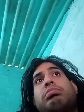 Snapshot of yuhenthr chatting on 11-10-25, 05:45 yuhenthr online show from 11-10-25, 05:45