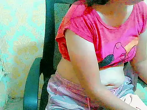 Snapshot of nhicole4u chatting on 10-31-25, 12:50 nhicole4u online show from 10-31-25, 12:50