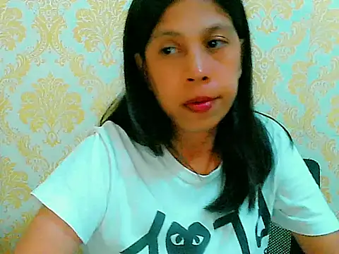 Snapshot of nhicole4u chatting on 11-01-25, 02:08 nhicole4u online show from 11-01-25, 02:08