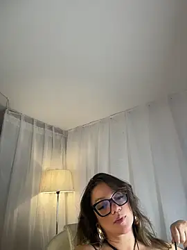 Snapshot of best_secret chatting on 05-07-26, 11:15 best secret online show from 05-07-26, 11:15