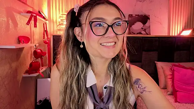 Im-Lola online show from 02-23-26, 09:12