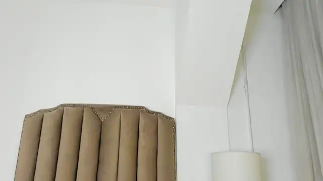 Snapshot of roxana_scott1 chatting on 02-19-26, 03:46 roxana scott1 online show from 02-19-26, 03:46