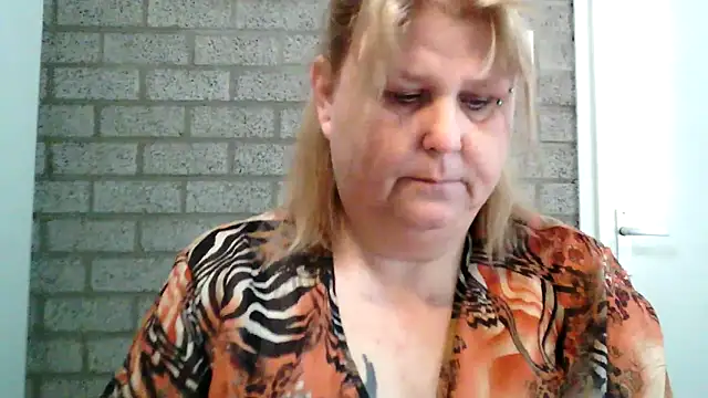 Sylviastar46 online show from 03-05-26, 10:00
