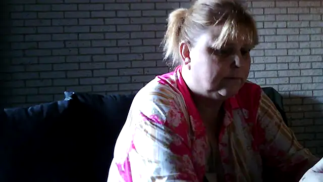 Sylviastar46 online show from 04-07-26, 07:09