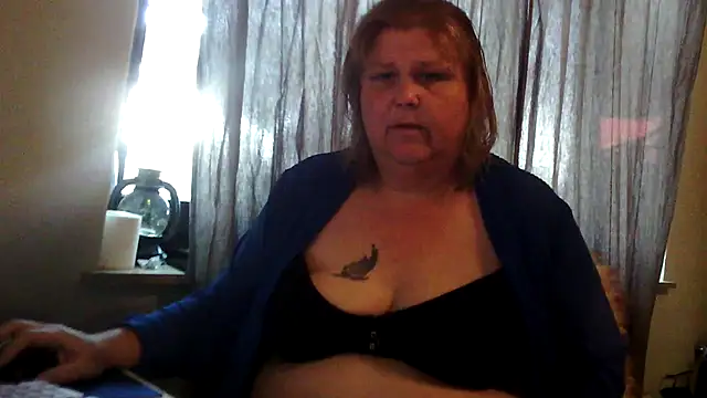Snapshot of Sylviastar46 chatting on 06-09-26, 03:34 Sylviastar46 online show from 06-09-26, 03:34
