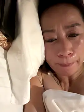 aniani11 online show from 12-04-25, 04:48