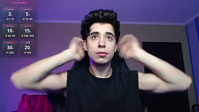 Yofukashii online show from 12-23-25, 04:43