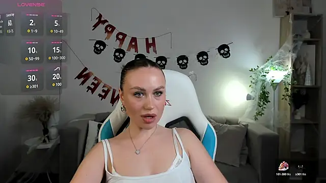 Snapshot of Adele_Rage chatting on 10-31-25, 11:11 Adele Rage online show from 10-31-25, 11:11