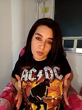 Snapshot of alanna_sweett00 chatting on 11-14-25, 04:49 alanna sweett00 online show from 11-14-25, 04:49