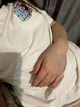 Snapshot of Regina_Lynne chatting on 11-10-25, 04:50 Regina Lynne online show from 11-10-25, 04:50