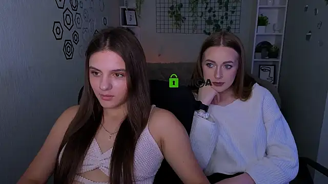 lisa dark  online show from 05-29-26, 01:31