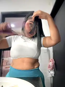 Natural BIGASS Nina online show from 11-19-25, 10:04