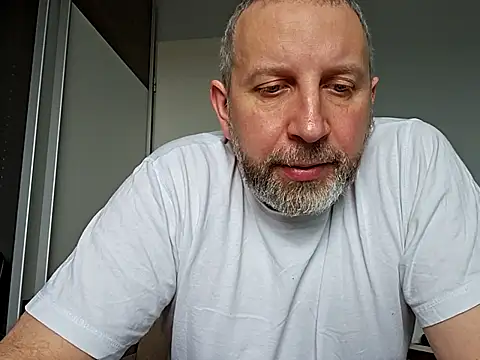 Snapshot of ghost430000 chatting on 11-09-25, 10:02 ghost430000 online show from 11-09-25, 10:02