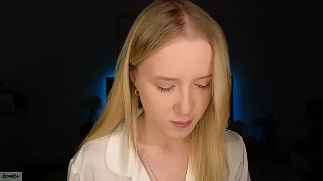 Snapshot of adele_armass chatting on 02-05-26, 09:08 adele armass online show from 02-05-26, 09:08