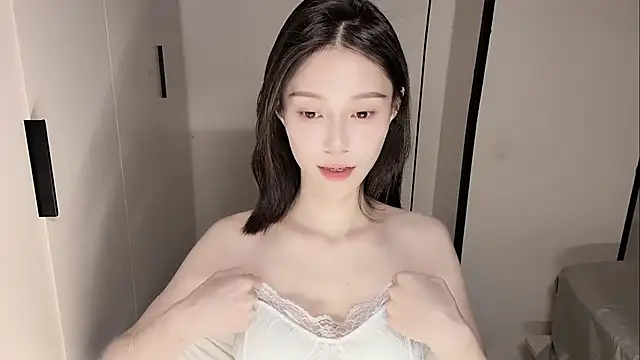 yuyu-33 online show from 11-19-25, 06:13