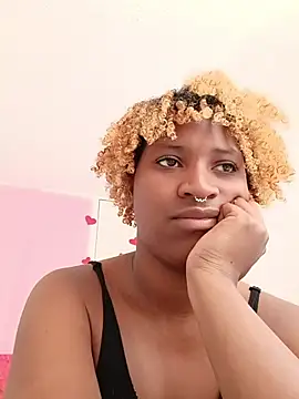 EvonyFoxxx online show from 04-05-26, 06:05