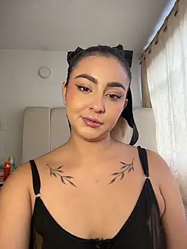 Snapshot of Elina_Hills chatting on 02-19-26, 06:37 Elina Hills online show from 02-19-26, 06:37