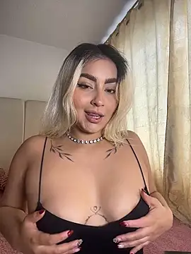 Elina Hills online show from 03-06-26, 03:41